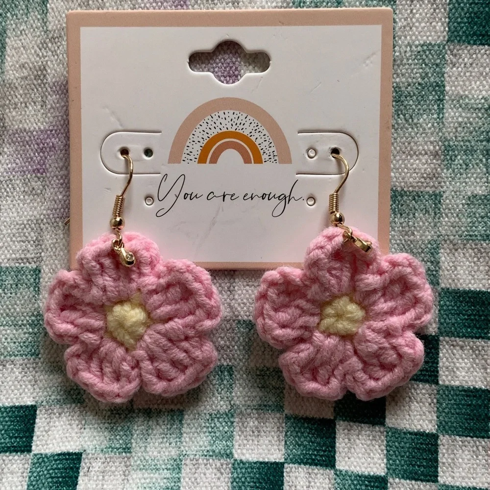 Pink flower crochet 🌸 earrings -perfect for this season, a festival, etc;!!